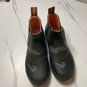 NWOT Joules Kids Rain bootie - sz 12